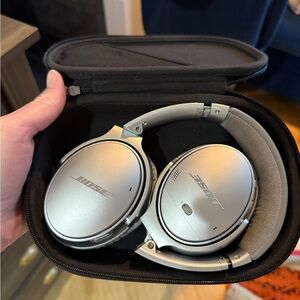 bose quiet comfort II headphones
